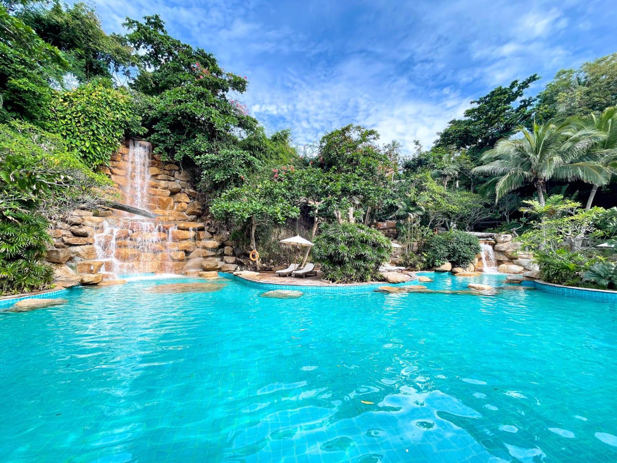 Santhiya Koh Phangan Resort And Spa Zewnętrze zdjęcie The swimming pool at the resort