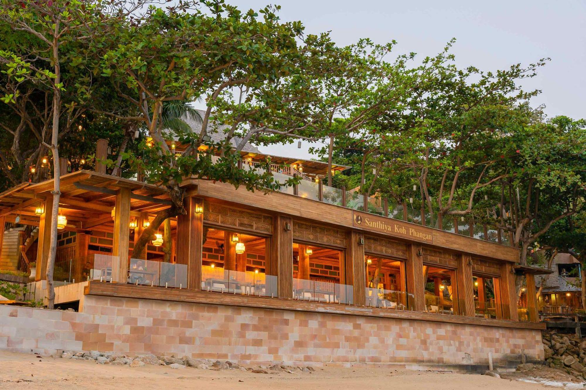 Santhiya Koh Phangan Resort And Spa Zewnętrze zdjęcie The Beach Club at The Cape