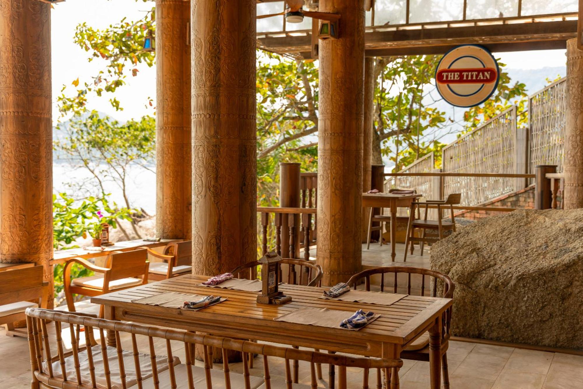Santhiya Koh Phangan Resort And Spa Zewnętrze zdjęcie Restaurant in the resort